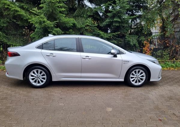 Toyota Corolla cena 86300 przebieg: 40000, rok produkcji 2021 z Warszawa małe 46